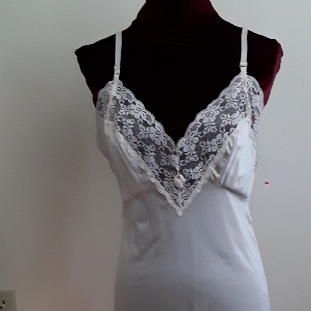 Vintage full slip new